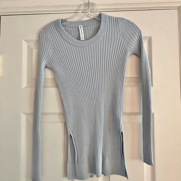 Athleta Glacial Blue Lincoln Park Ribbed Crew Neck XXS Side Slit Sweater 2020 - Picture 12 of 12